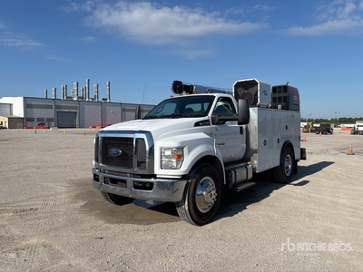 2017 Ford F-750 4x2 Service Truck