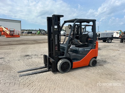2010 Toyota 8FGCU25 4500 lb Pneumatic Tire Forklift