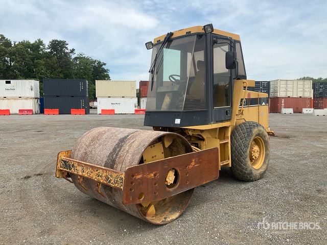1999 Cat CS433C Smooth Drum Compactor