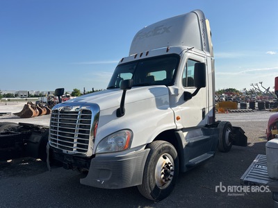 2016 Freightliner Cascadia 125 4x2 S/A Day Cab Truck Tractor (Inoperable)