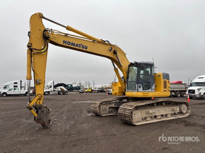 2013 Komatsu PC308USLC-3E0 حفارة بجنزير