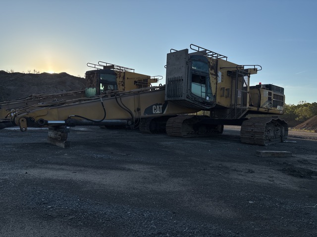 2007 Cat 345C Track Material Handler