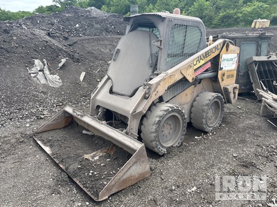 2015 Cat 246 Two-Speed High Flow XPS Chargeuse à direction à glissement (Inoperable)