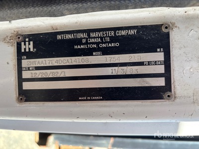 1983 International 1754 4x2 Flatbed Truck