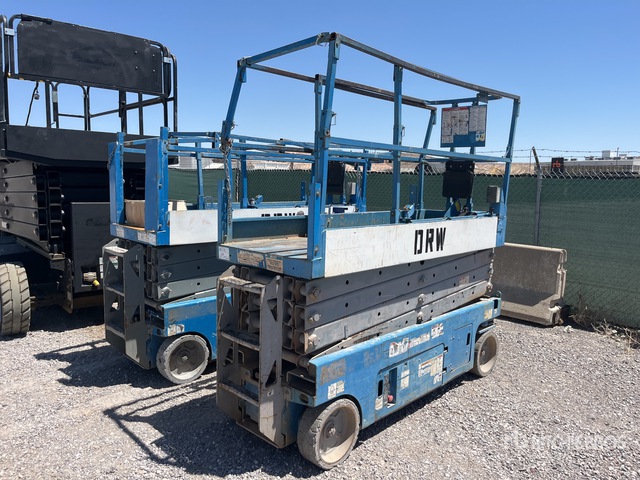 Genie GS2632 Electric Scissor Lift