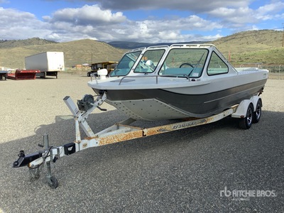 2002 Outllaw Marine Super Lynx 20 Tuchodi Special 20 ft Jetboot w/2002 Ez Load Trailer