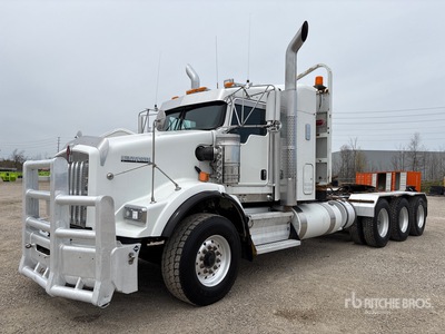 2019 Kenworth T800 8x6 Tri/A Sleeper Truck Tractor
