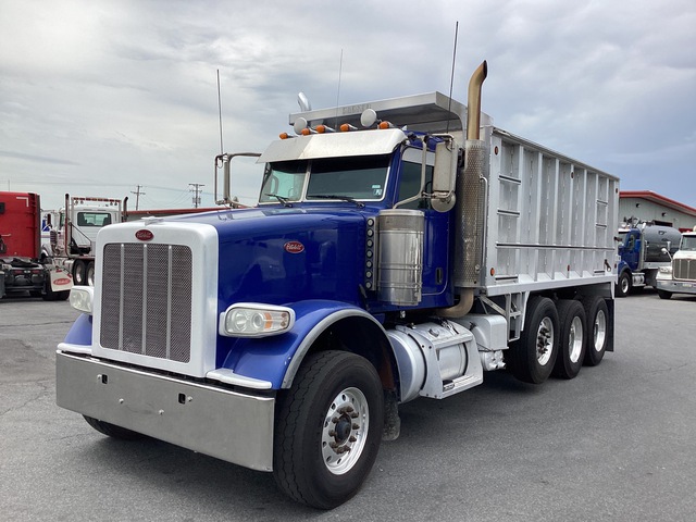 2016 Peterbilt 367 8x4 Tri/A Dump Truck 2016 Peterbilt 367 8x4 Tri/A Dump Truck