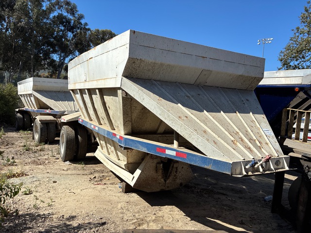 1986 Gallaty 20 ft S/A Lead Belly Dump Trailer