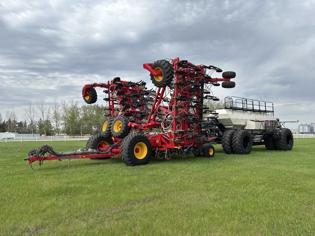 2021 Bourgault 3335 QDA 86 ft Air Drill w/ 2021 Bourgault 9950 Air Cart