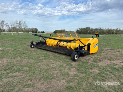 2014 New Holland 790CP-15 15 ft Przystawka do kombajnu