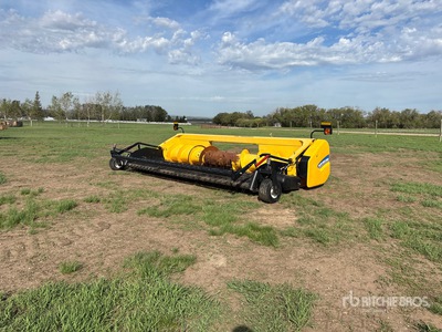 2013 New Holland 790CP-15 15 ft Przystawka do kombajnu