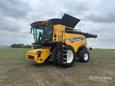 2022 New Holland Revelation Opti-Clean CR9.90 4x4 Combine Harvester