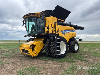 2022 New Holland Revelation/ Opti-clean CR9.90 4x4 Combine Harvester