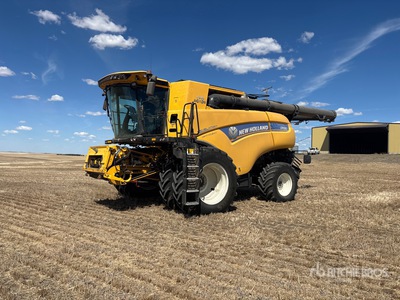 2022 New Holland CR9.90 4x4 Combine Harvester