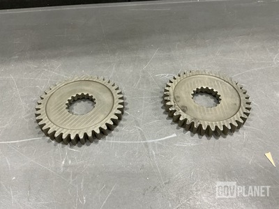 (16) Melton Industries 4F20163 Spur Gears