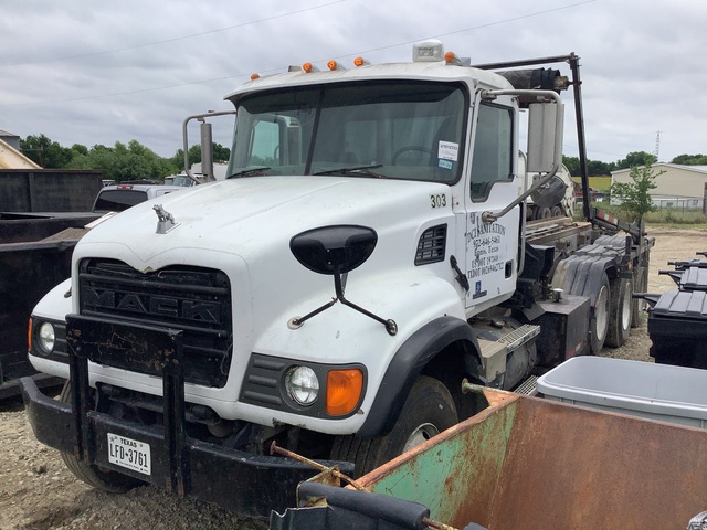 2007 Mack CV713 6x4 Roll-Off Truck