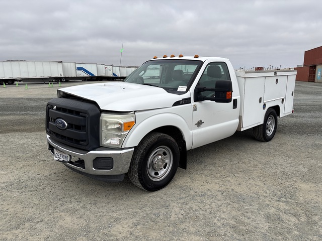 2013 Ford F-350 XL 4x2 Utility Truck
