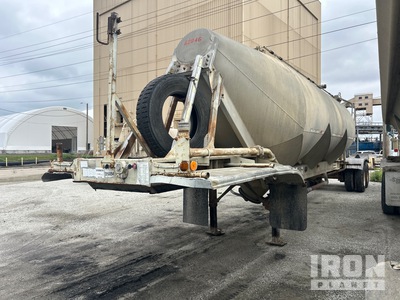 1987 Fruehauf HAB-F2-J 1000 Pneumatic Bulk Trailer