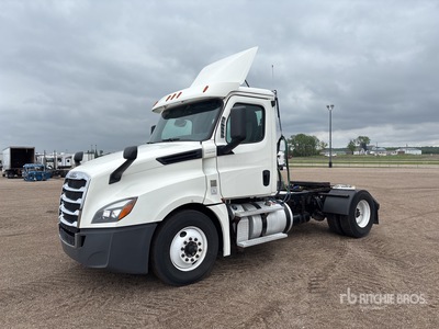 2019 Freightliner Cascadia 126 4x2 S/A Day Cab Truck Tractor