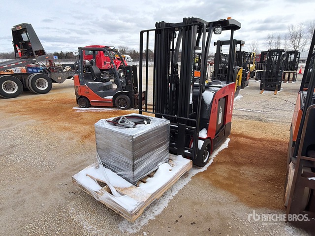 2019 Hangcha CPDS20-AC4S 4000 lb Reach Truck