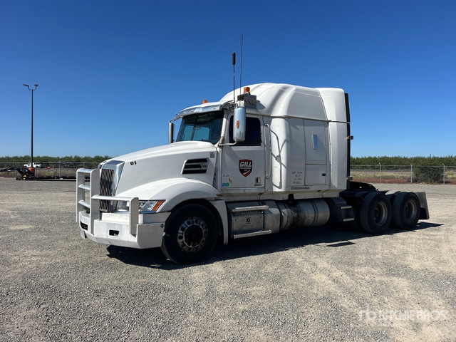 2020 Western Star 5700 6X4 T/A Sleeper Truck Tractor