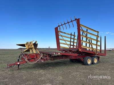 New Holland 1063 T/A Bale Mover