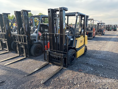 Yale GLP050TGE85.4 4400 lb Pneumatic Tire Heftruck