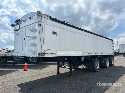 Manac 36 ft Tri/A End Dump Trailer