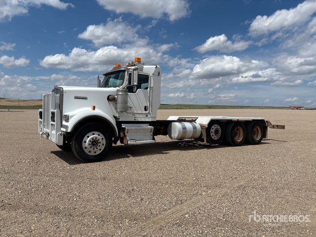 2013 Kenworth W900 8x4 Cab and Chassis