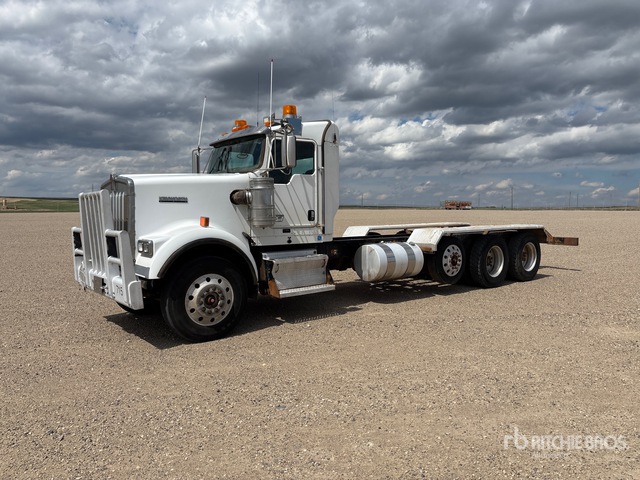 2012 Kenworth W900 8x4 Cab and Chassis