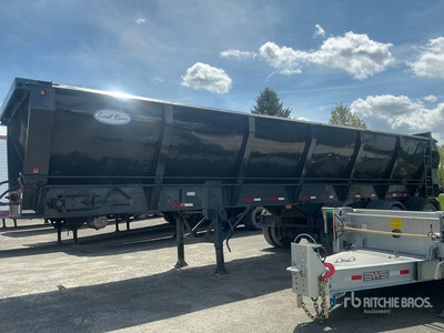 2004 Trout River 48 ft Tri/A Rimorchio fondo mobile