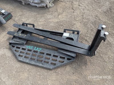2026 GIYI GY-DHC 60 in Skid Steer Forks - Fits GIYI DHC (Unused)