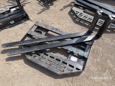 2026 GIYI GY-DHC 60 in Skid Steer Forks - Fits GIYI DHC (Unused)