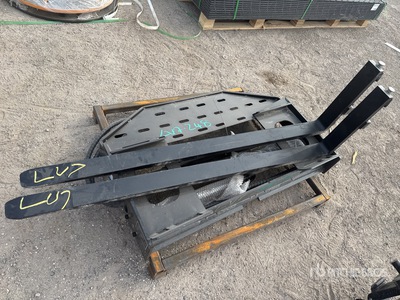2026 GIYI GY-SF60 60 in Skid Steer Forks (Unused)
