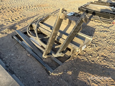 2026 GIYI GY-CYHC 29 in Mini Skid Steer Forks