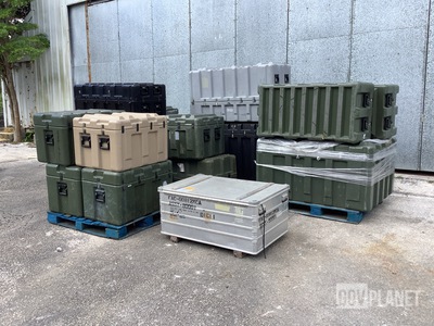 (17) Assorted Storage Cases