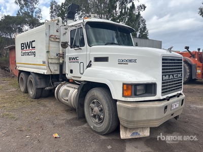 1996 Mack 6x4 Camion à eau