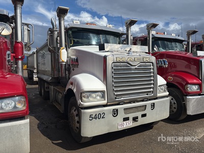 2017 Mack Trident 6x4 T/A Camión dumper