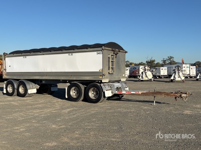 2017 Shephard 8.1 m Quad Dog Tipping Trailer