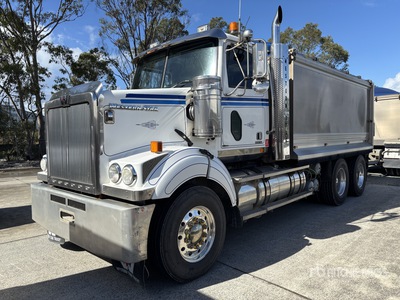 2017 Western Star 4800FS2 6x4 T/A Dump Truck