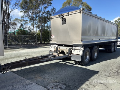 2017 Shephard Quad Dog End Dump Trailer