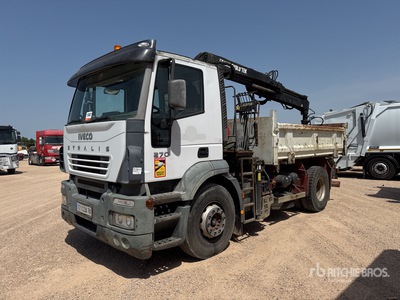 Hiab 085-2 on 2004 Iveco Stralis 270 4x2 Camion Benne Avec Grue Camion-benne avec grue