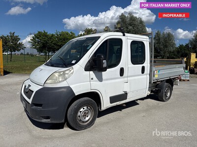2013 Peugeot Boxer 4x4 Crew Cab Flatbed Truck (Inoperable)