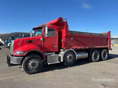 2013 Peterbilt 348 6x4 T/A Camión dumper