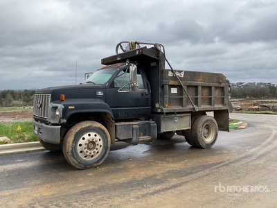 2000 Chevrolet C7500 S/A Dump Truck