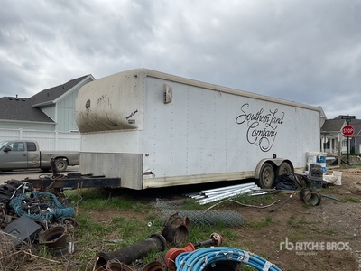 2006 Wells Cargo 25 ft T/A Enclosed Trailer