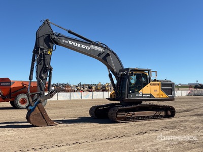 2015 Volvo EC300EL Tracked Excavator