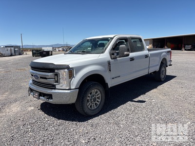 2019 Ford F-350 Super Duty XL 4x4 Crew Cab Pickup