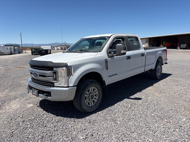 2019 Ford F-350 Super Duty XL 4x4 Crew Cab Pickup